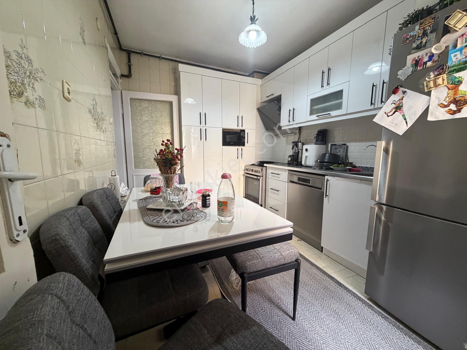 Bozyaka Da 3+1 135 M2 Çift Balkon Çift Wc Anna Cadde Yakını — fotoğraf 14