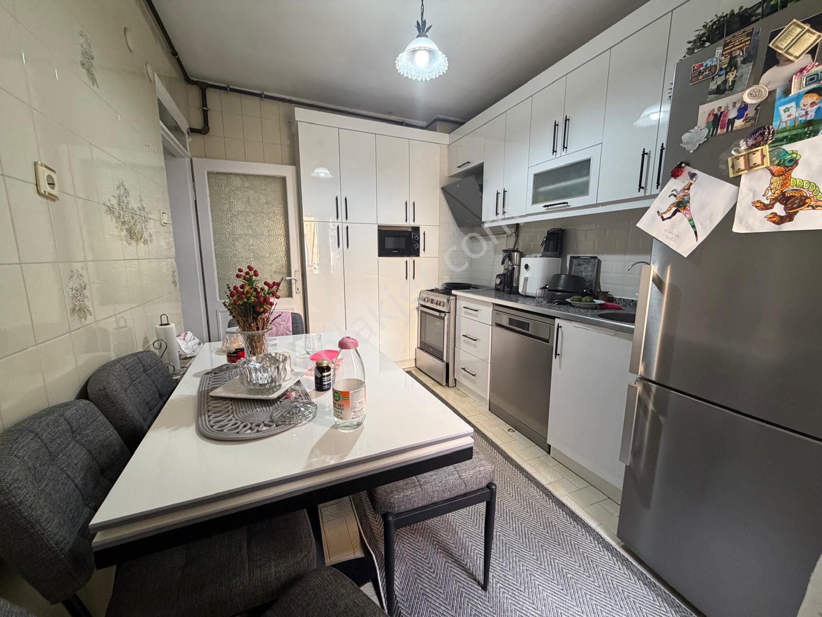 Bozyaka Da 3+1 135 M2 Çift Balkon Çift Wc Anna Cadde Yakını — fotoğraf 20