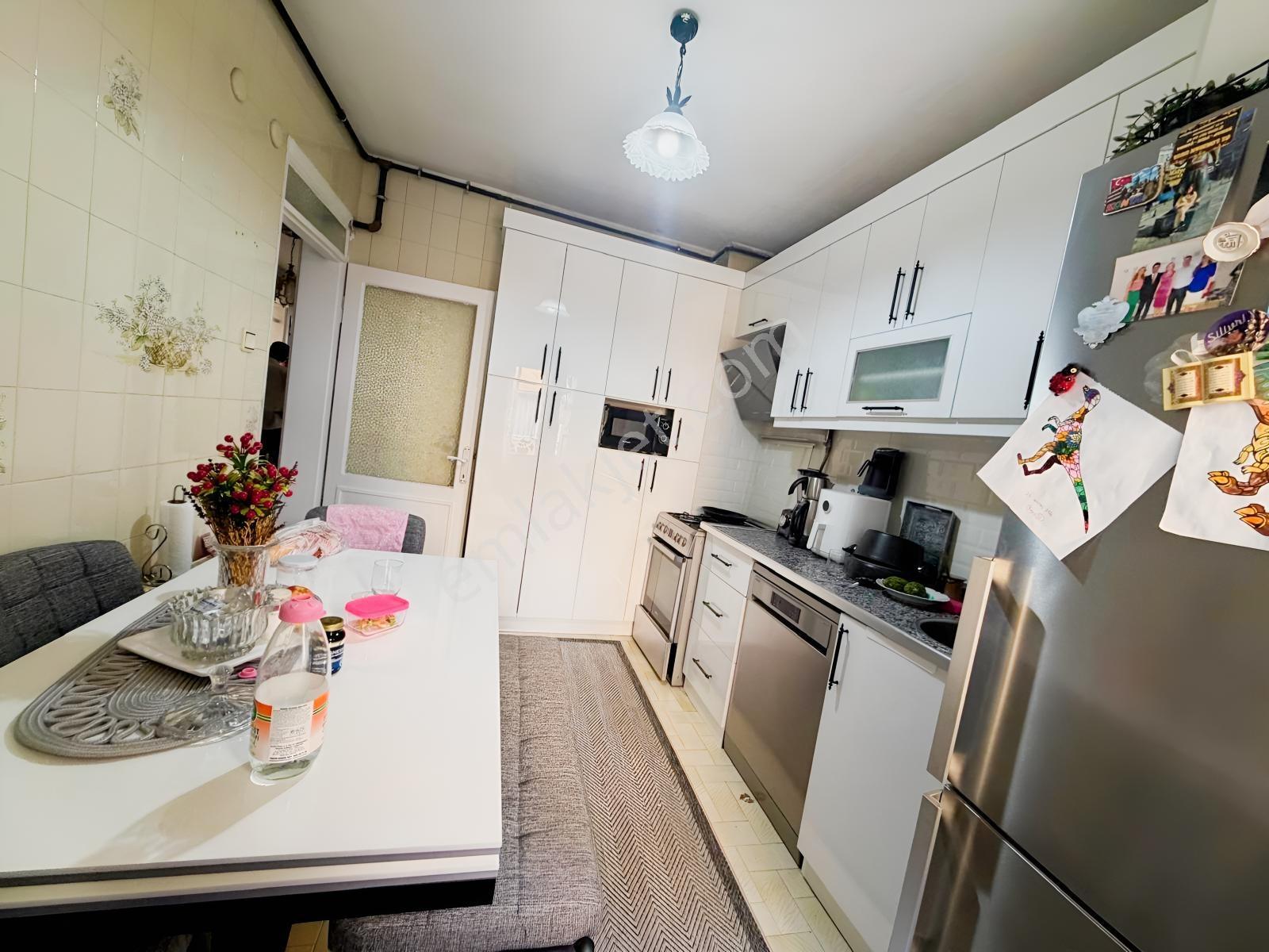 Bozyaka Da 3+1 135 M2 Çift Balkon Çift Wc Anna Cadde Yakını — fotoğraf 21