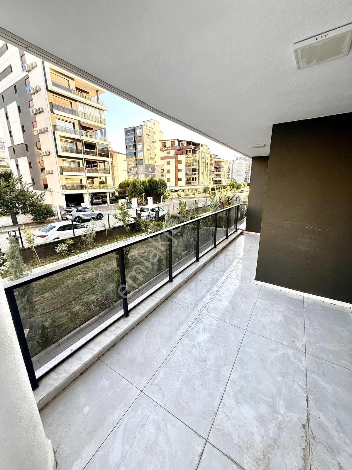 Zafer'de İzkar Corner'de 3+1 Daire, Giyinme Odalı, Lüks — fotoğraf 26