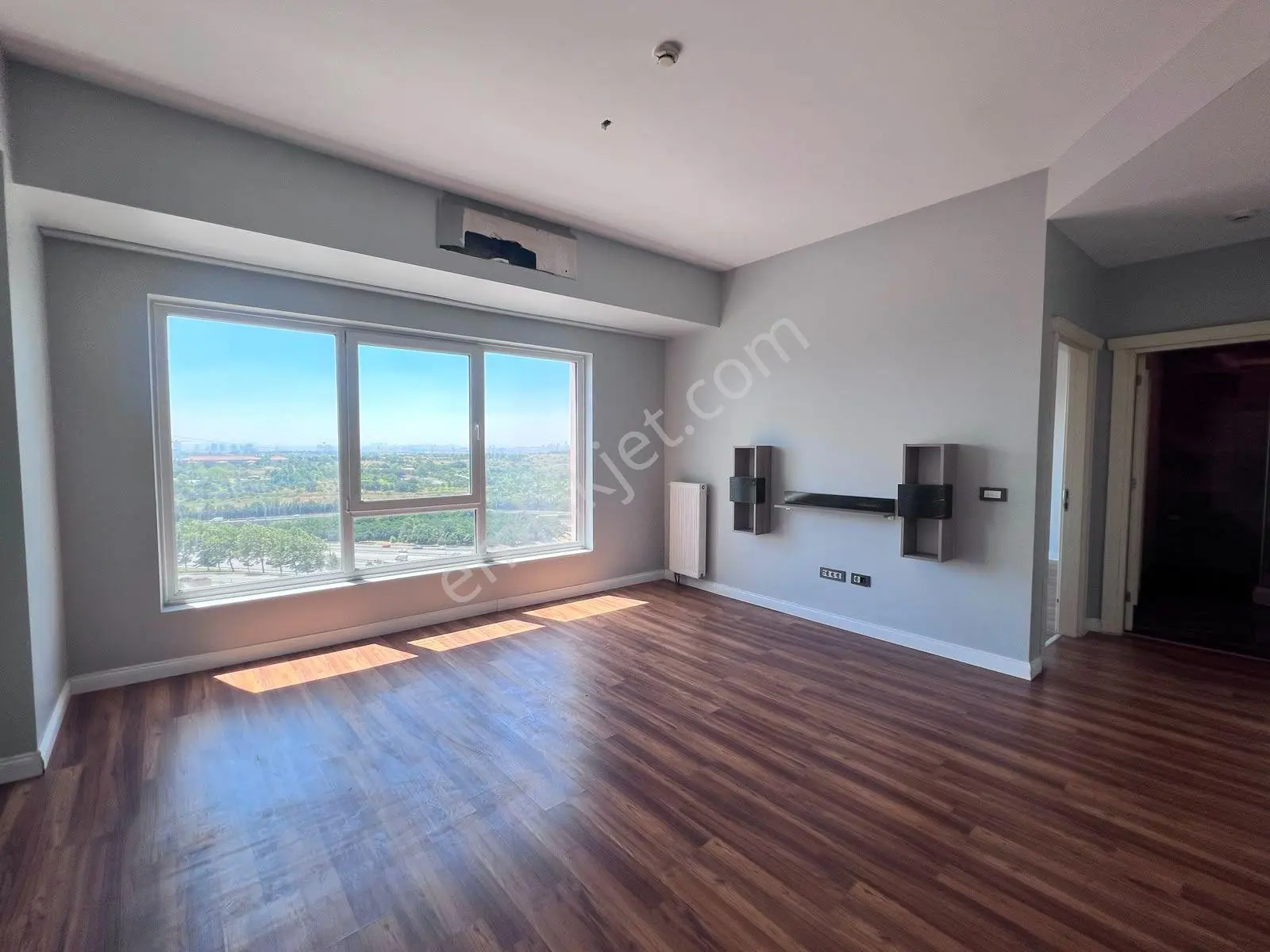 Kiptaş Venezia Mega Satılık Boş Temiz Ferah 1+1 Daire — fotoğraf 2