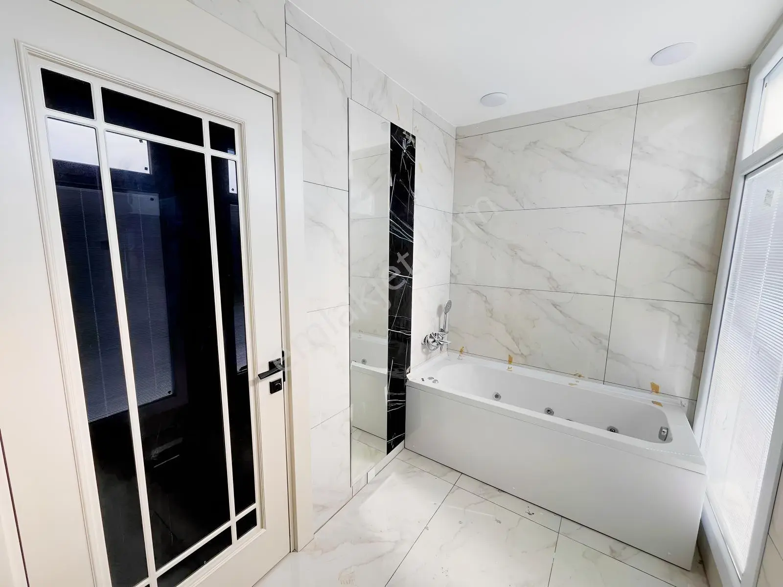 2+1 Jakuzili Full Eşyalı İskan+havuzlu Denize 150 M Lüks Premium — fotoğraf 14