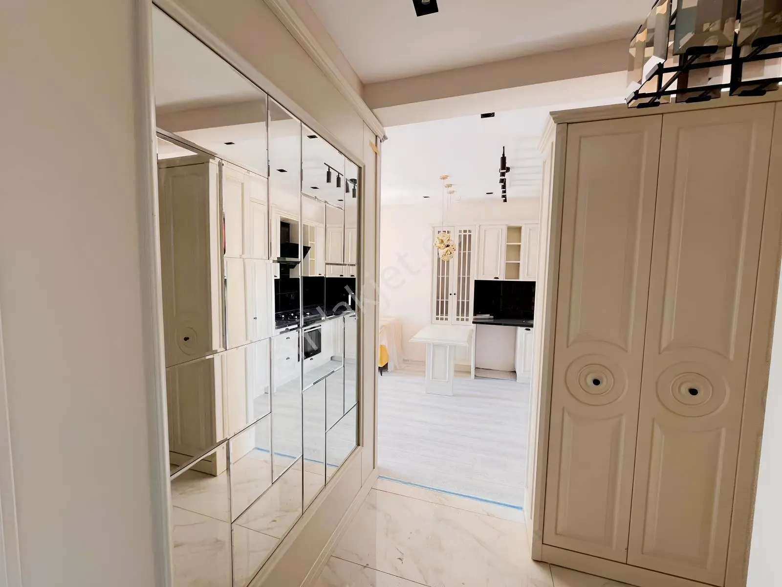 2+1 Jakuzili Full Eşyalı İskan+havuzlu Denize 150 M Lüks Premium — fotoğraf 17