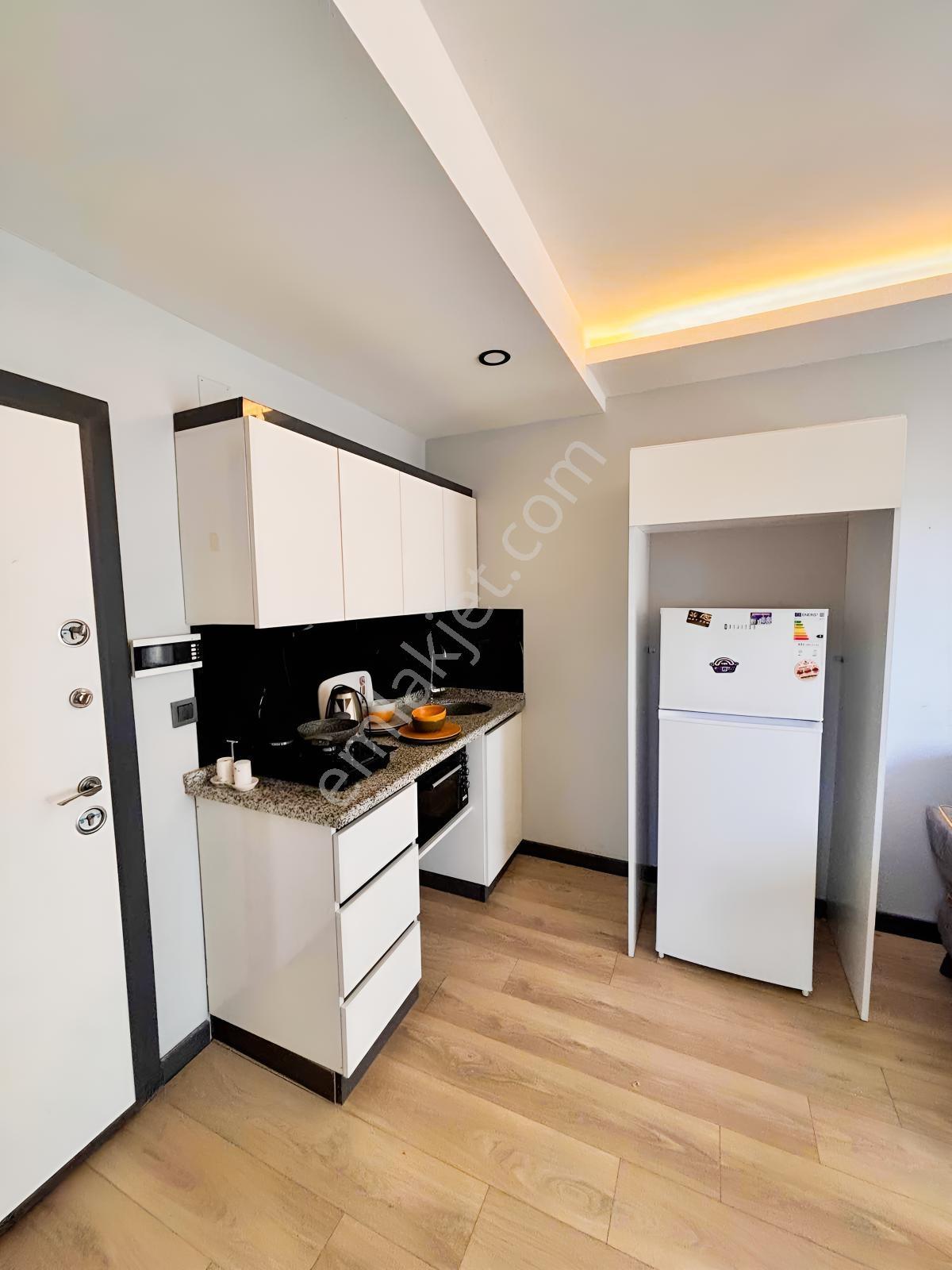 Çınarlı'da Bulvar Yanı Villa Conceptli Bahçeli 1+1 Eşyalı Satılı — fotoğraf 9