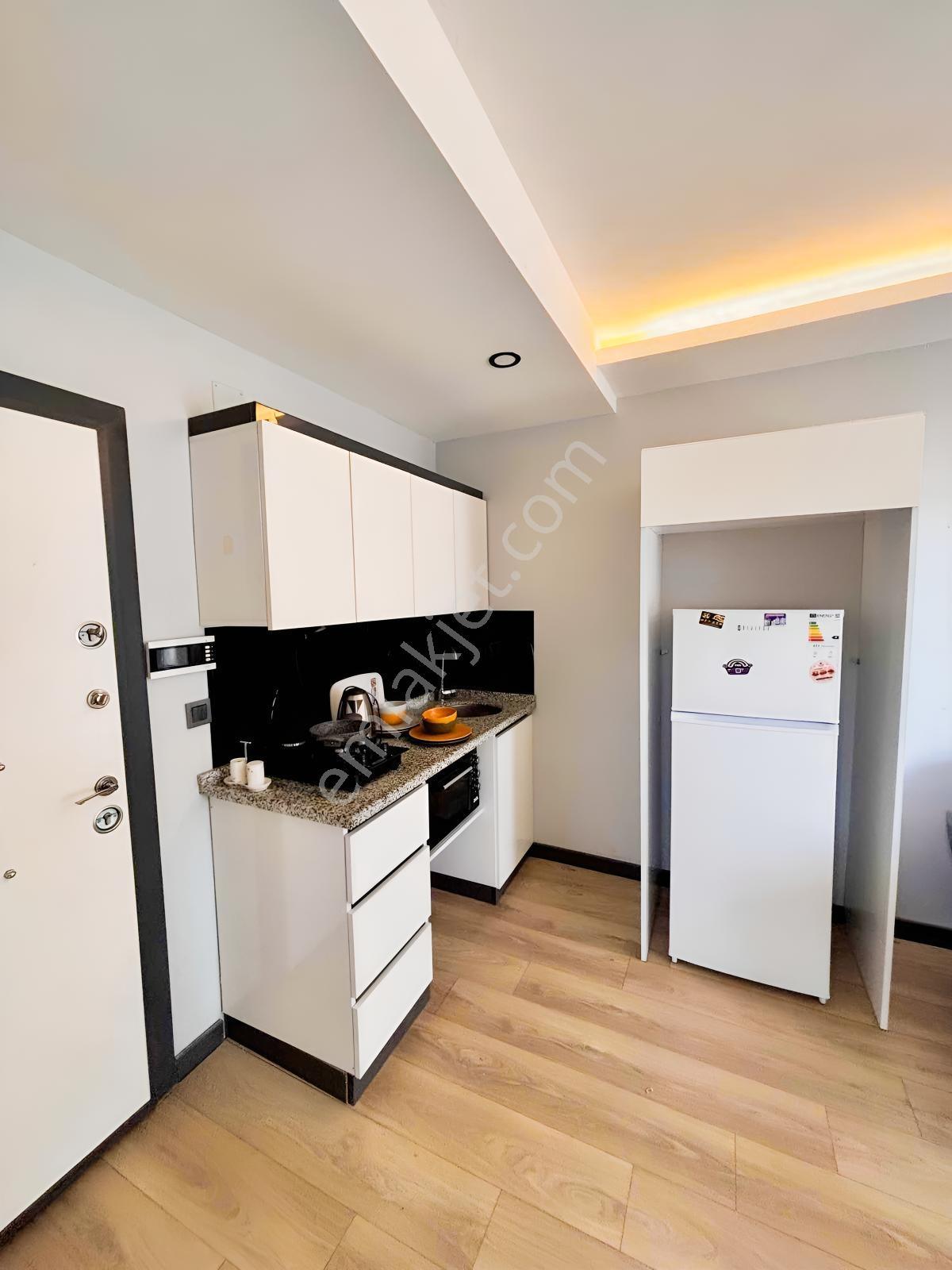 Çınarlı'da Bulvar Yanı Villa Conceptli Bahçeli 1+1 Eşyalı Satılı — fotoğraf 10
