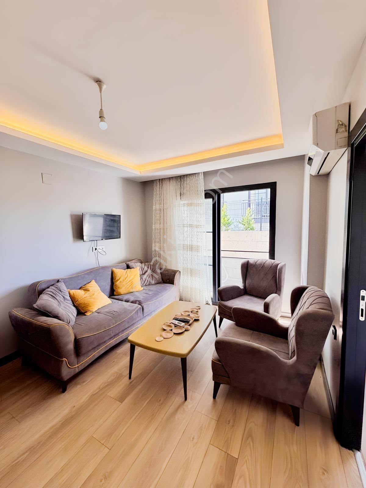 Çınarlı'da Bulvar Yanı Villa Conceptli Bahçeli 1+1 Eşyalı Satılı — fotoğraf 12