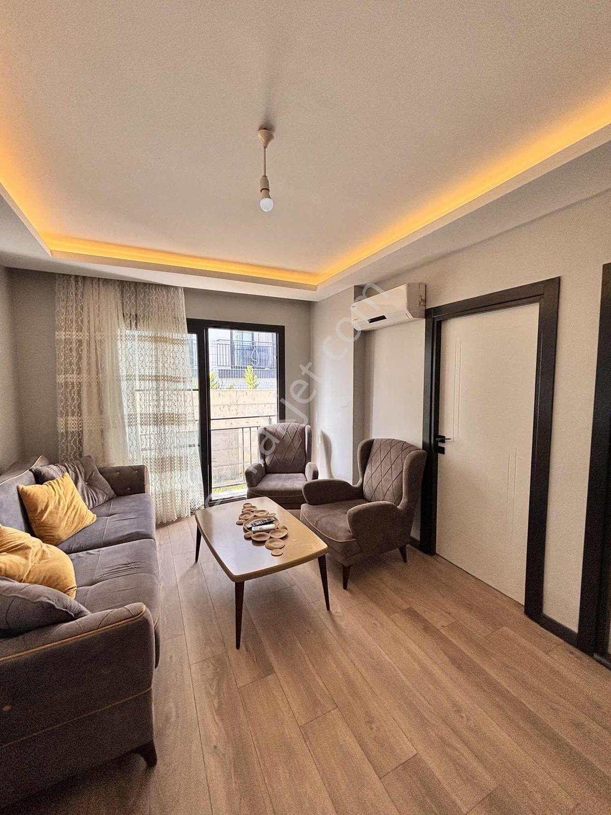 Çınarlı'da Bulvar Yanı Villa Conceptli Bahçeli 1+1 Eşyalı Satılı — fotoğraf 15