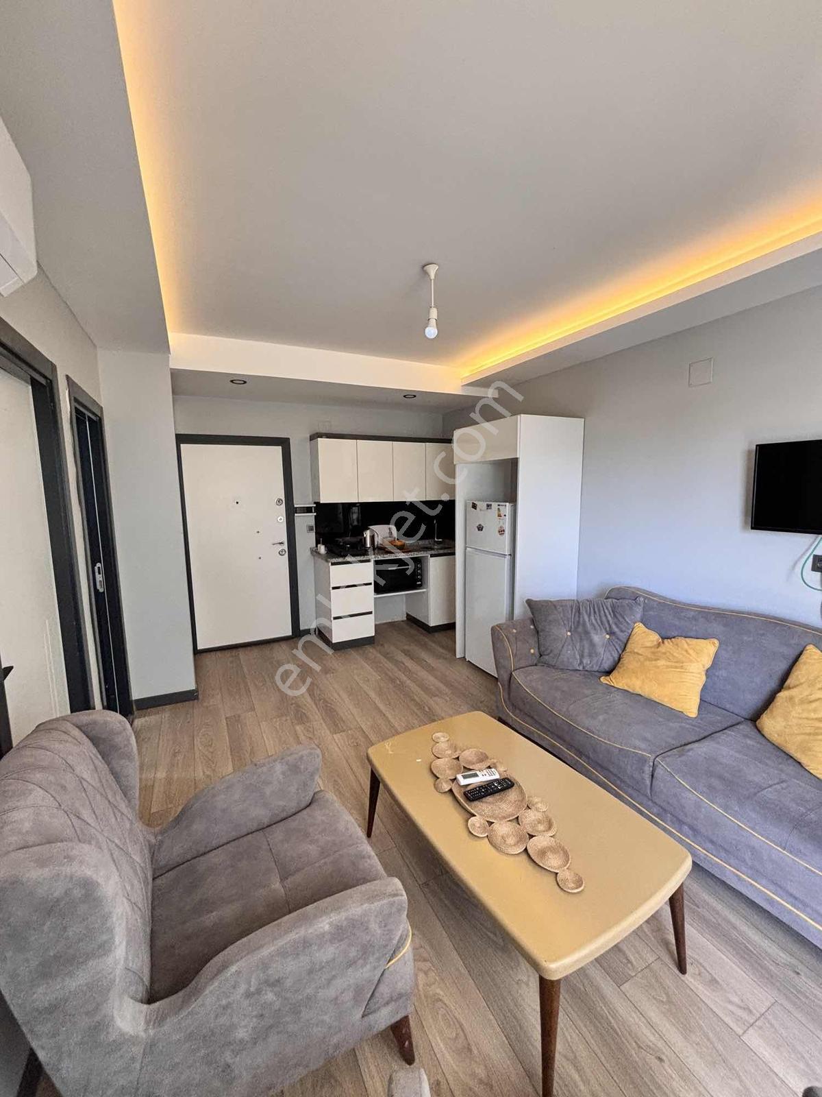 Çınarlı'da Bulvar Yanı Villa Conceptli Bahçeli 1+1 Eşyalı Satılı — fotoğraf 17