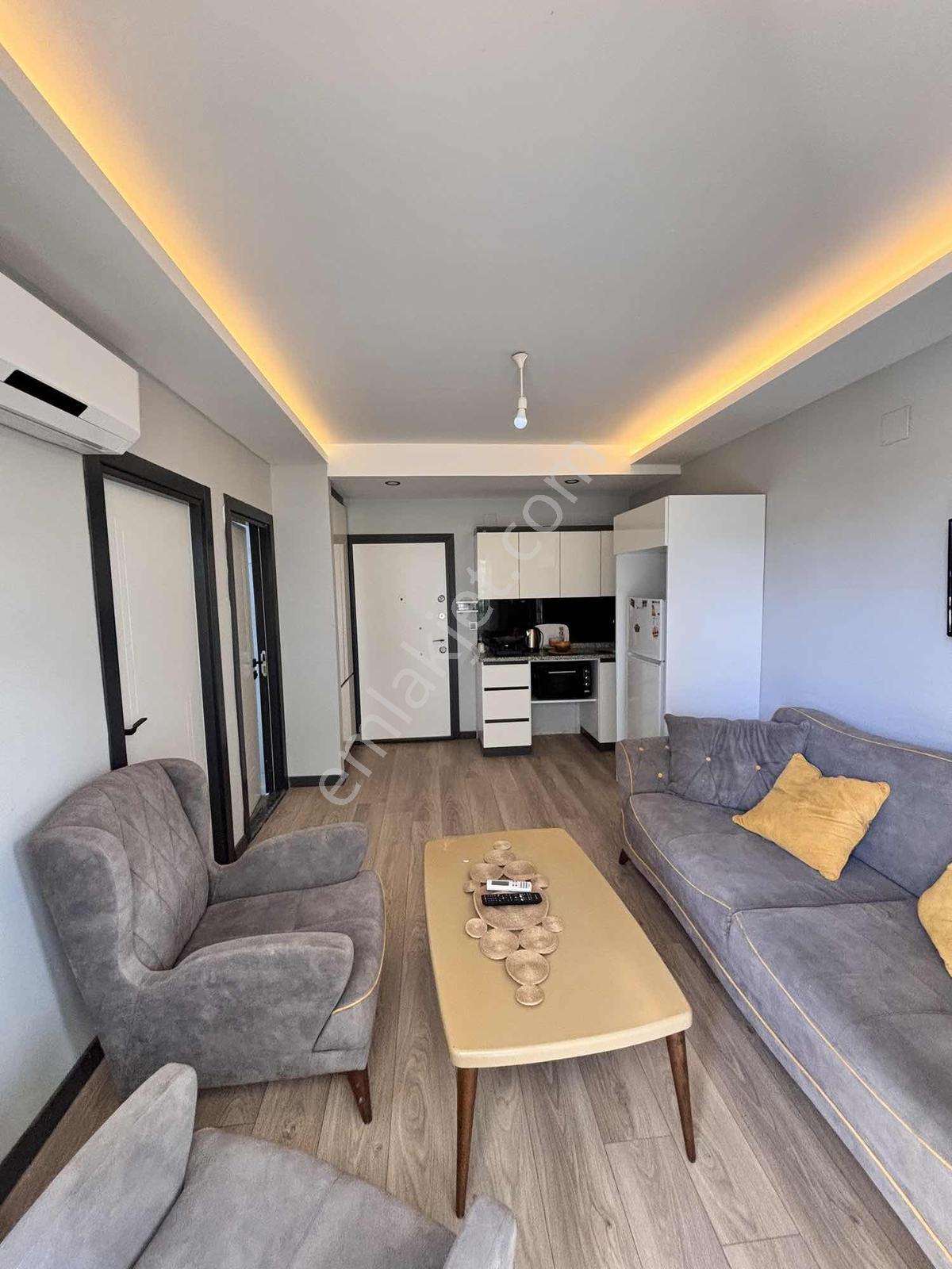 Çınarlı'da Bulvar Yanı Villa Conceptli Bahçeli 1+1 Eşyalı Satılı — fotoğraf 18