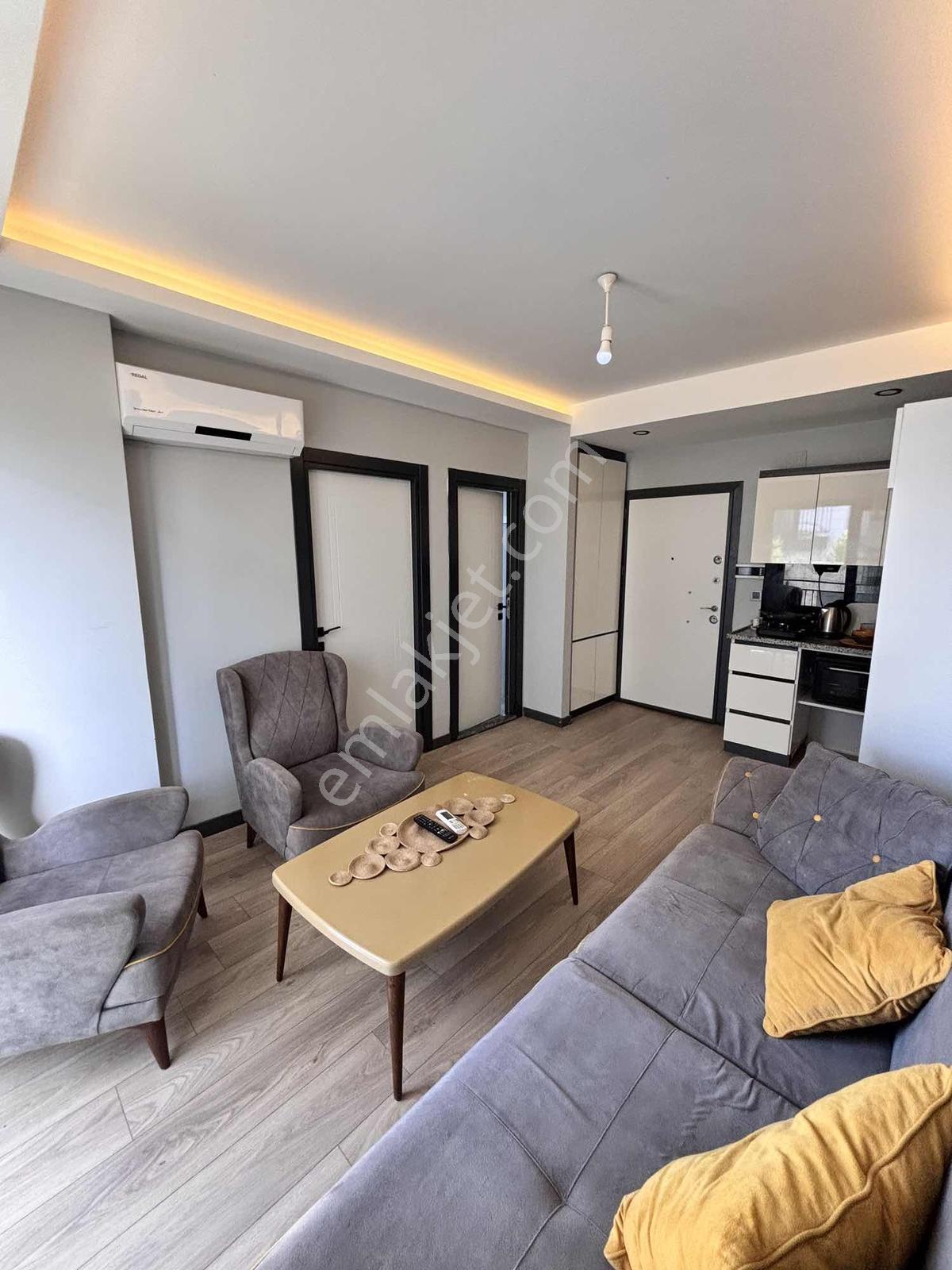 Çınarlı'da Bulvar Yanı Villa Conceptli Bahçeli 1+1 Eşyalı Satılı — fotoğraf 19