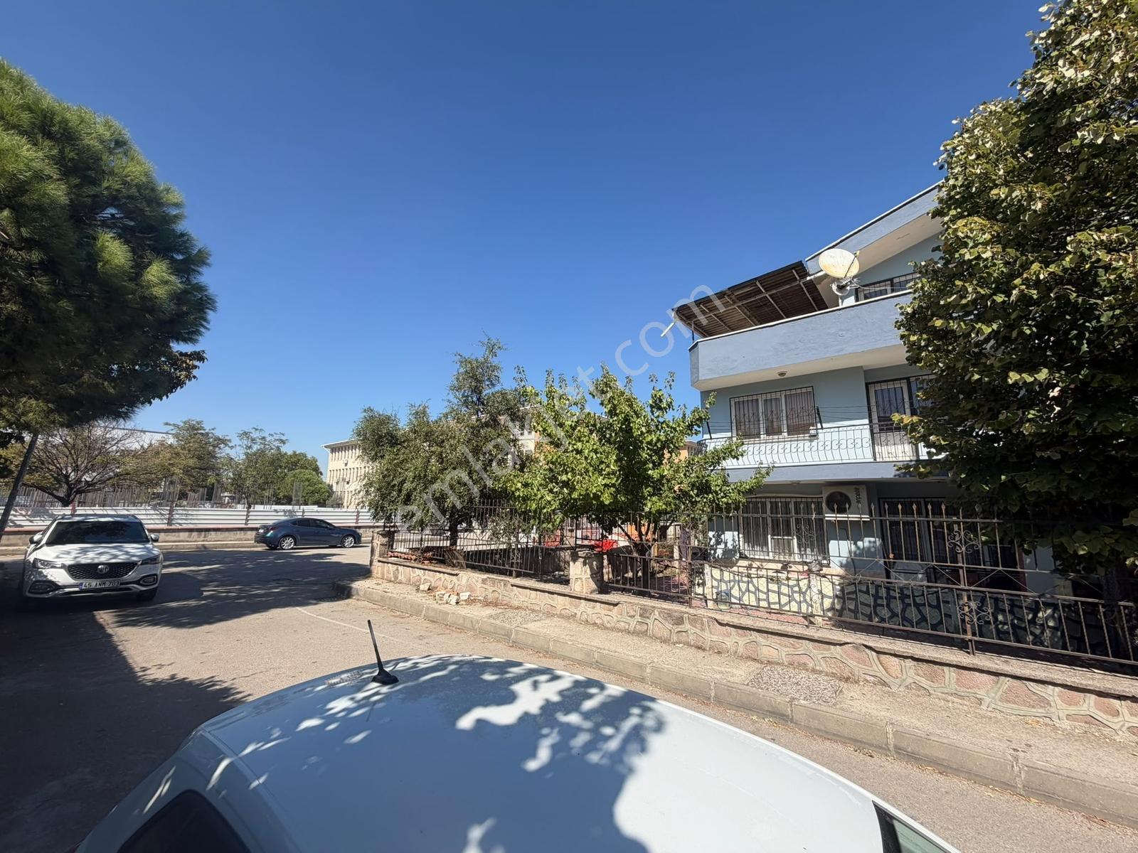 Manisa Yunusemre Güzelyurt Satılık Villa 5+1 Tripleks — fotoğraf 4