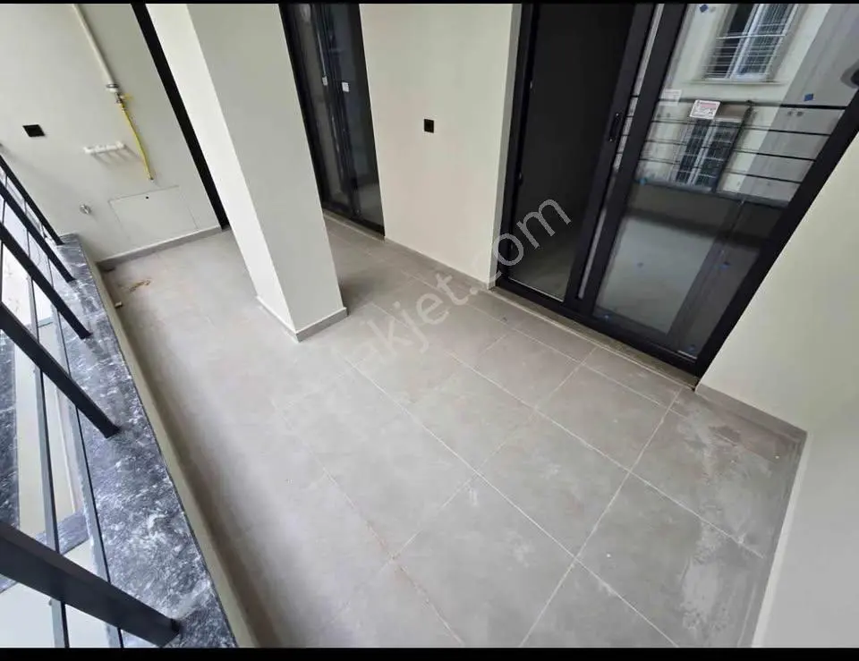 Esenyurt Cum.mh. Metrobüse Yakın Mesafede Yüksek Giriş 1+1 Daire.. — fotoğraf 9