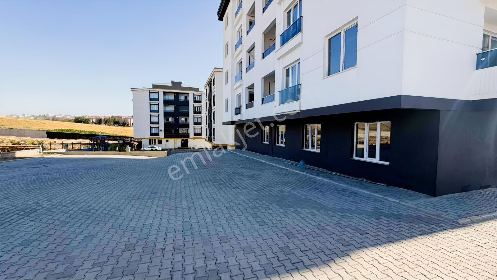 Edip Erdem Emlak'tan Satılık 1+1 Lüx Daire — fotoğraf 12