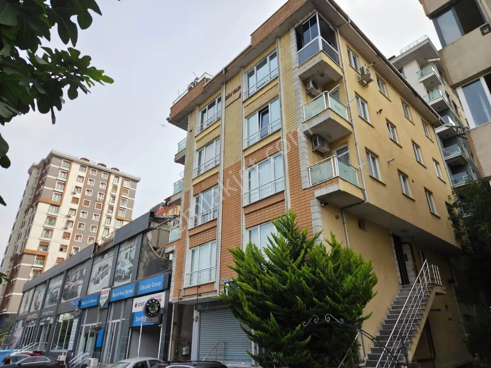 Armağanevler Akdeniz Cadd.Cephe 17 Yıllık 115M2 Satılık Dubleks