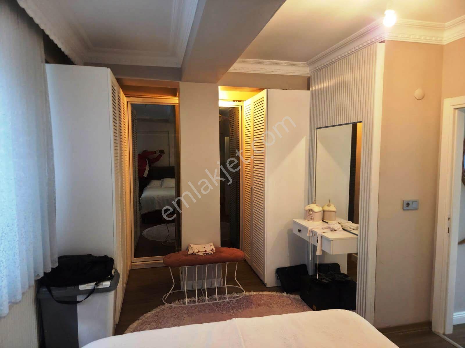 Armağanevler Akdeniz Cadd.cephe 17 Yıllık 115m2 Satılık Dubleks — fotoğraf 7