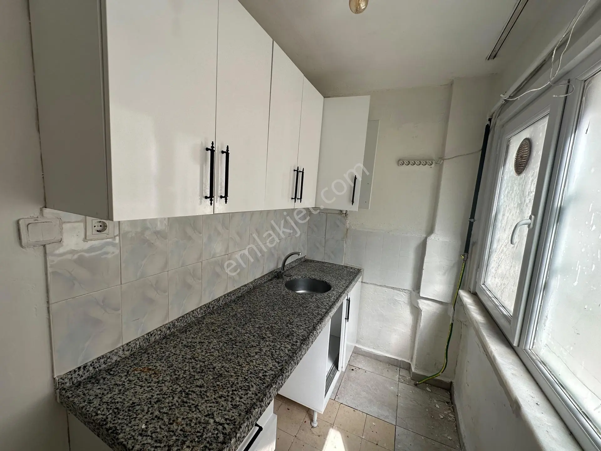 Fatih Aksaray'da Satılık 2+1 Merkezi Konumlu Daire — fotoğraf 23