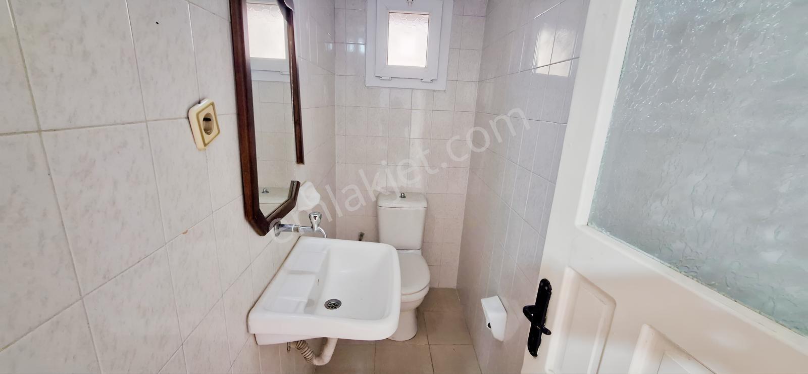 C.b. Route | Bergama'da Merkezi Konumda Satılık 3+1 Geniş Daire — fotoğraf 8