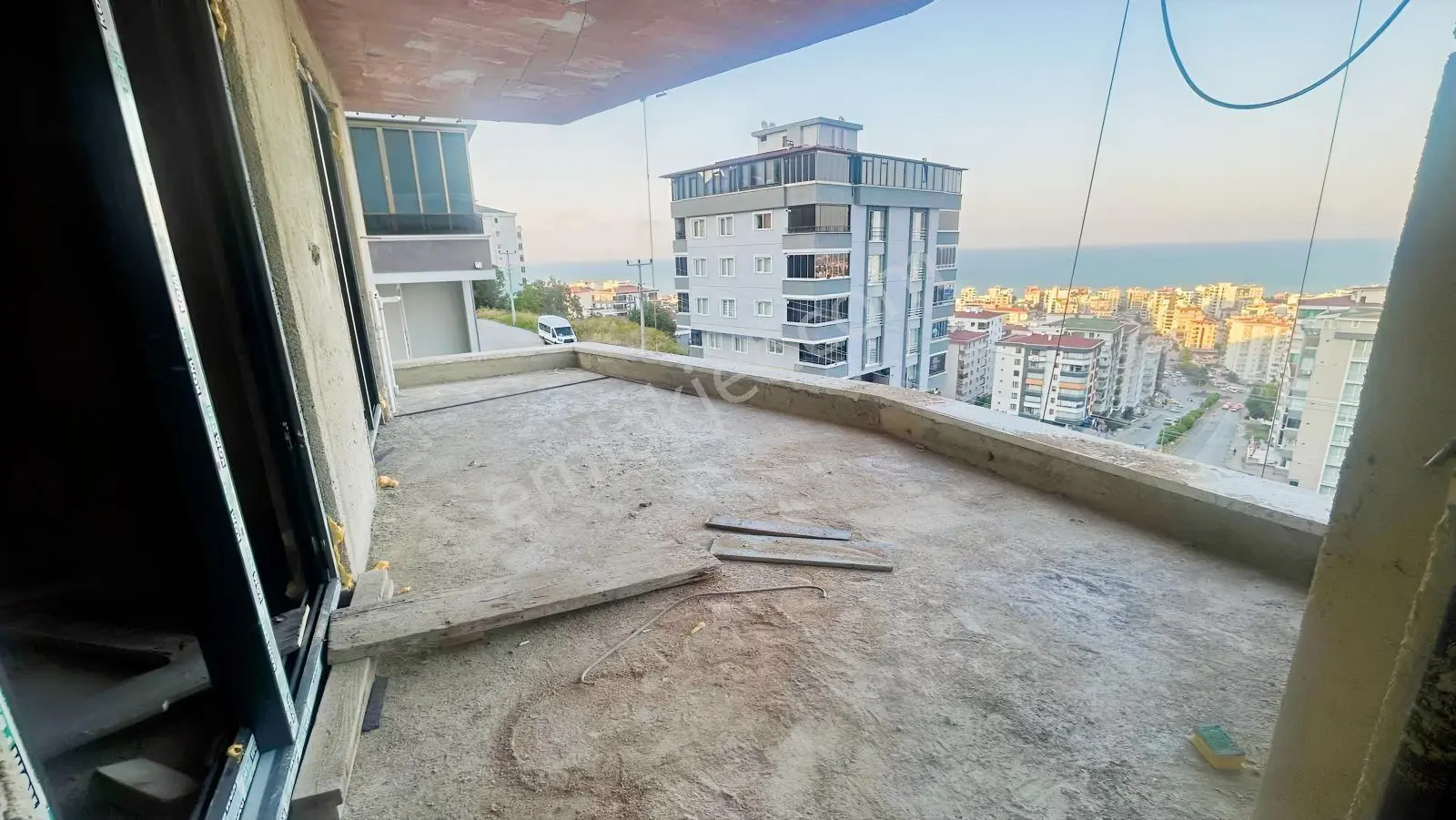 Panoramik Kapanmaz Deniz Manzaralı 200 M² Lüks 4+1