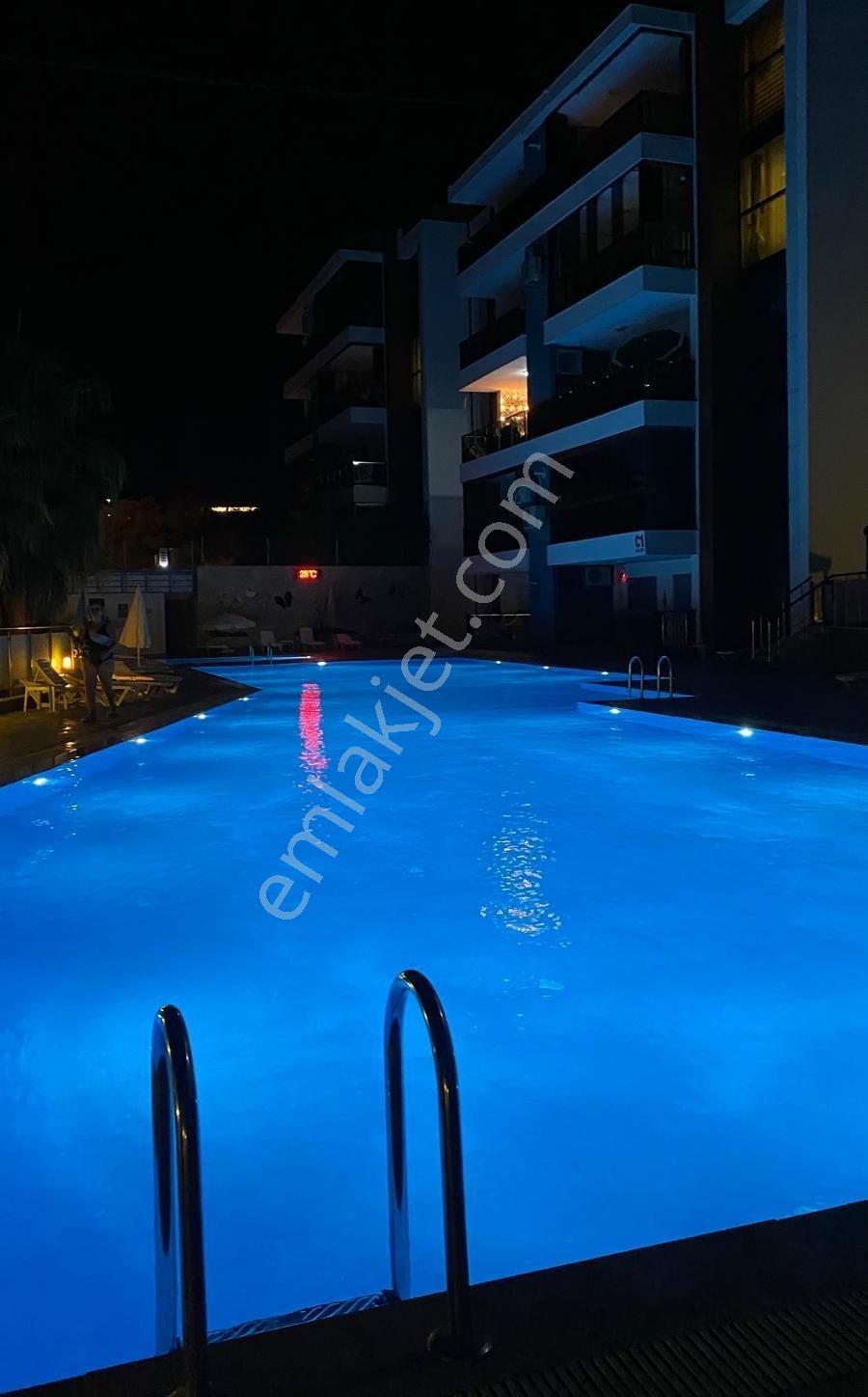 Geniş,doğal Gazı,müstakil Bahçe 2+1 Acil Satılık Daire — fotoğraf 2