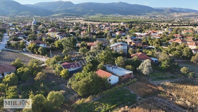 Korkuteli Akyar'da Hazır Meyve Bahçeli Müstakil Satılık Ev — fotoğraf 3