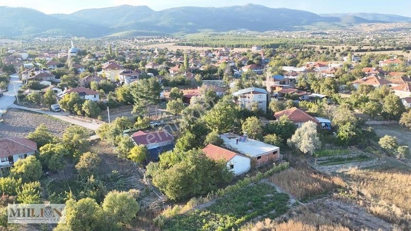 Korkuteli Akyar'da Hazır Meyve Bahçeli Müstakil Satılık Ev — fotoğraf 4