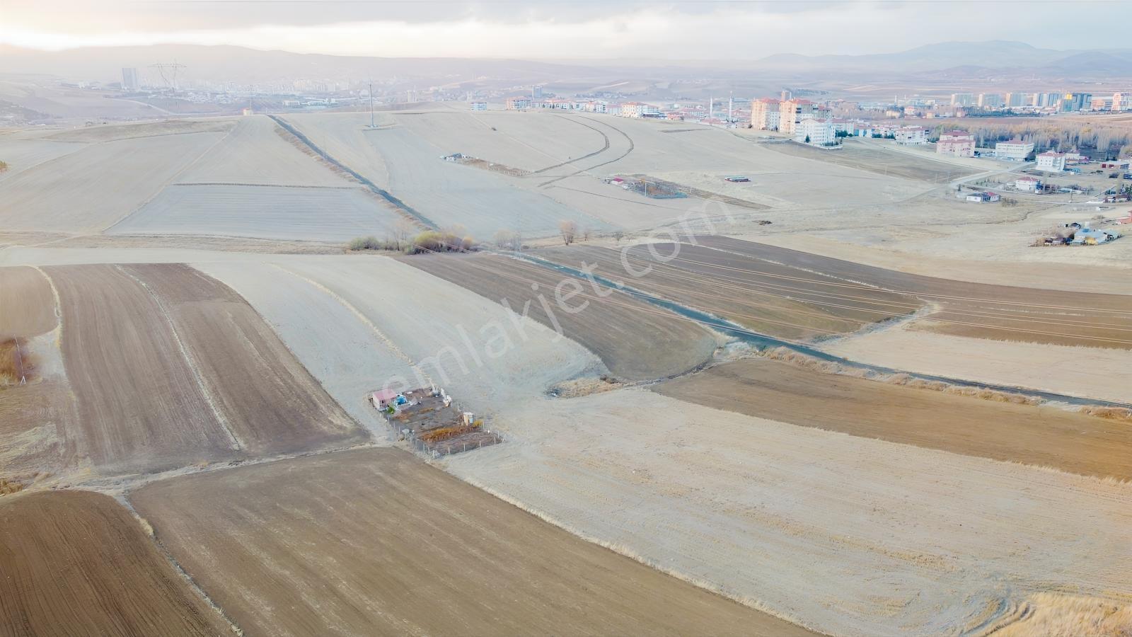 *-*altınova Da İmara Sınır 958 (802ada2) Parsel 210 Metre--* — fotoğraf 9