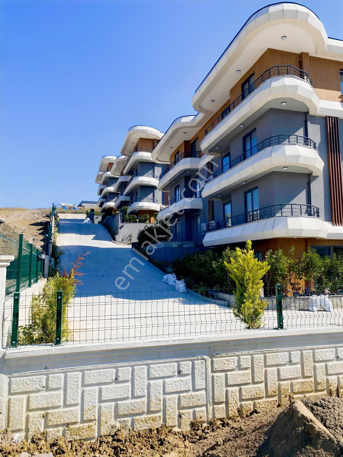 Yüzme Havuzlu Tek Kat 4+1 — fotoğraf 3
