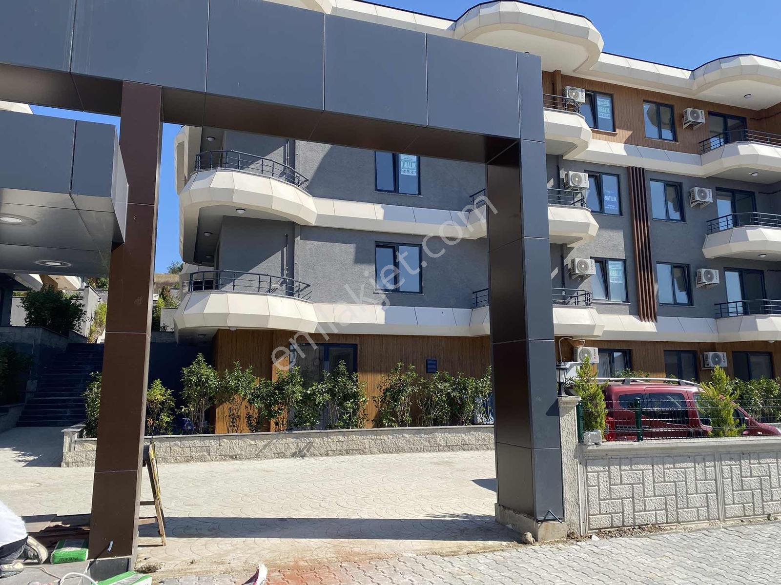 Yüzme Havuzlu Tek Kat 4+1 — fotoğraf 5