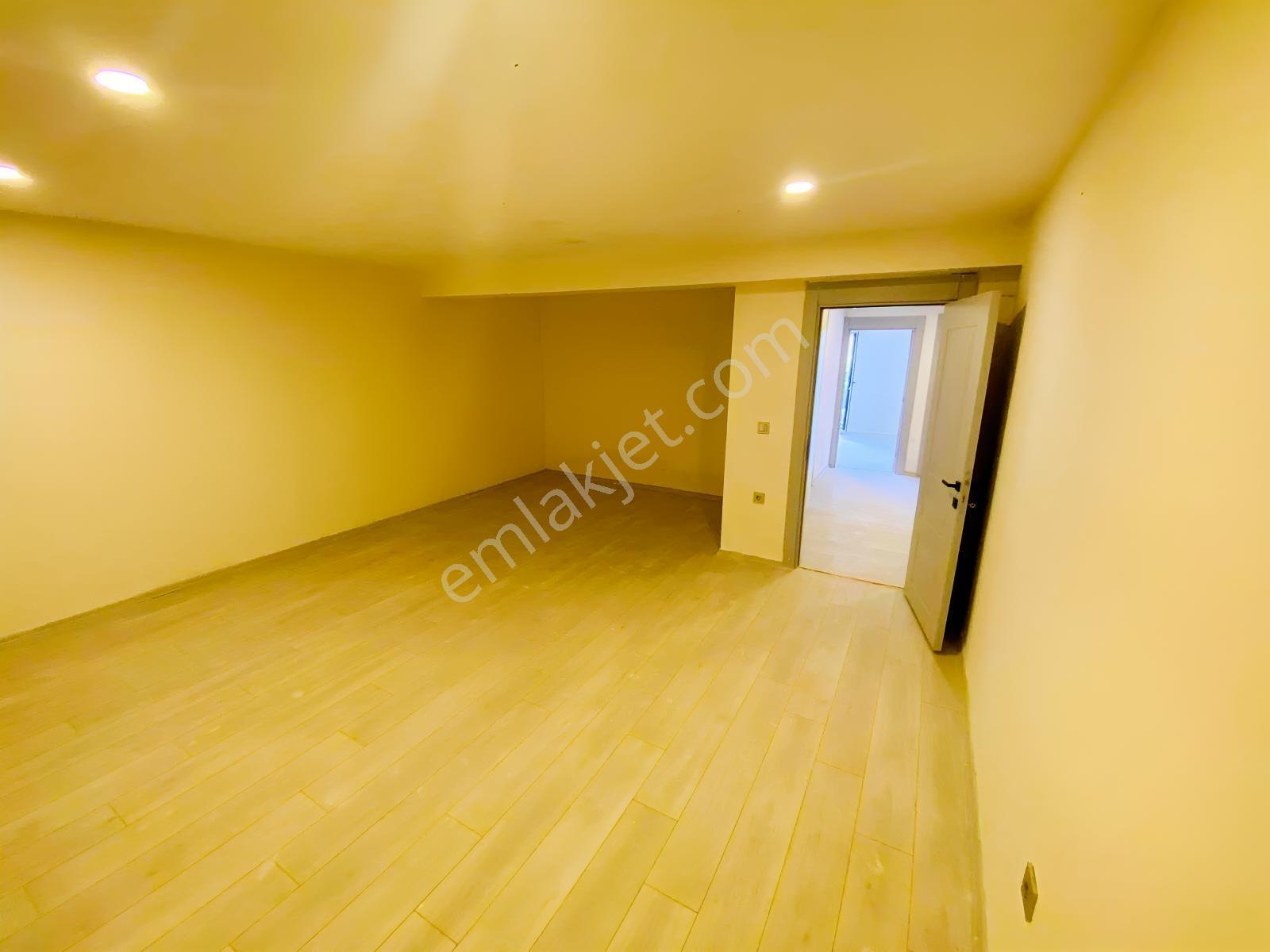 Yüzme Havuzlu Tek Kat 4+1 — fotoğraf 10