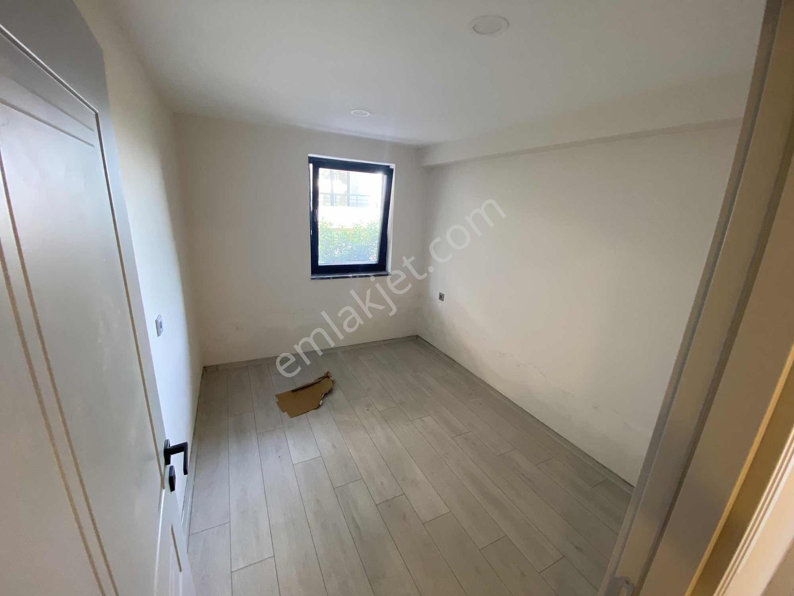 Yüzme Havuzlu Tek Kat 4+1 — fotoğraf 12