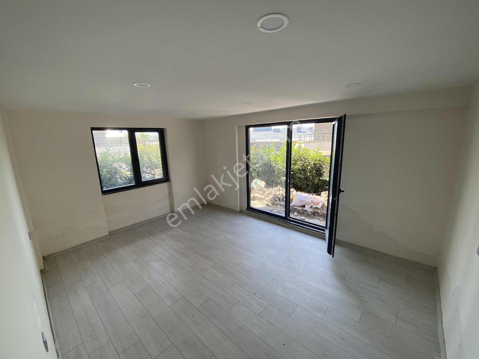 Yüzme Havuzlu Tek Kat 4+1 — fotoğraf 13