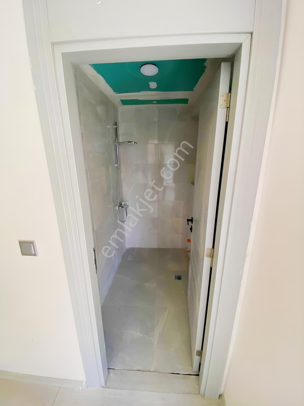 Yüzme Havuzlu Tek Kat 4+1 — fotoğraf 16