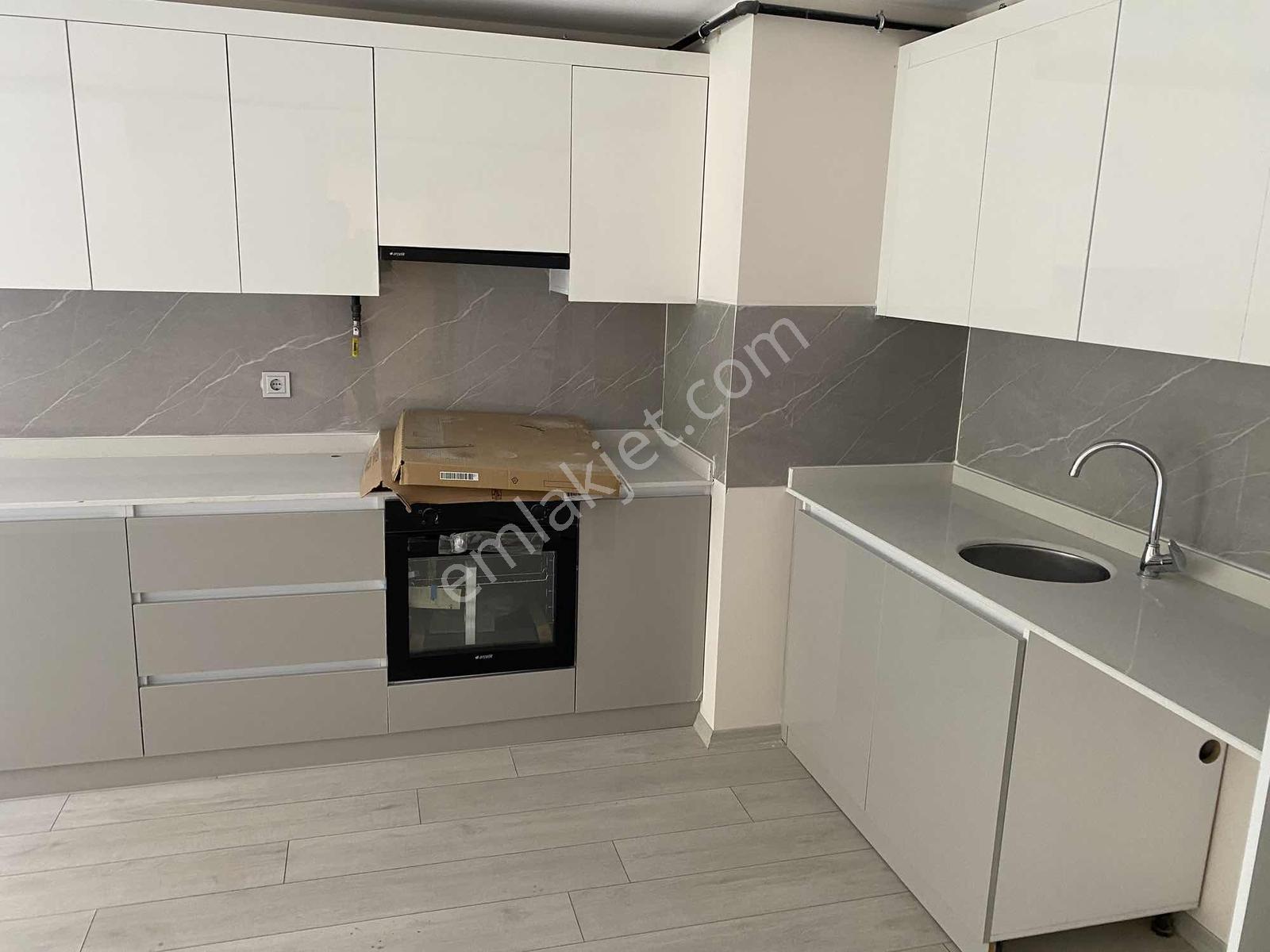 Yüzme Havuzlu Tek Kat 4+1 — fotoğraf 17