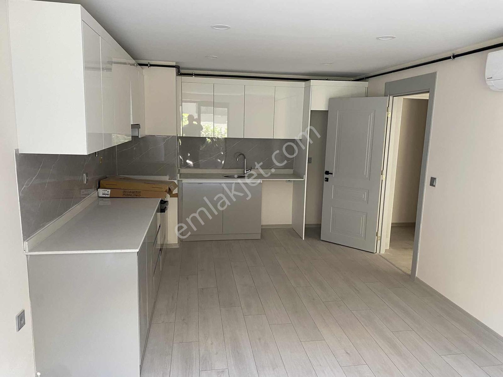 Yüzme Havuzlu Tek Kat 4+1 — fotoğraf 20