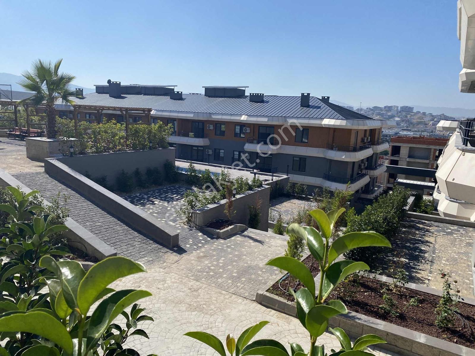 Yüzme Havuzlu Tek Kat 4+1 — fotoğraf 24