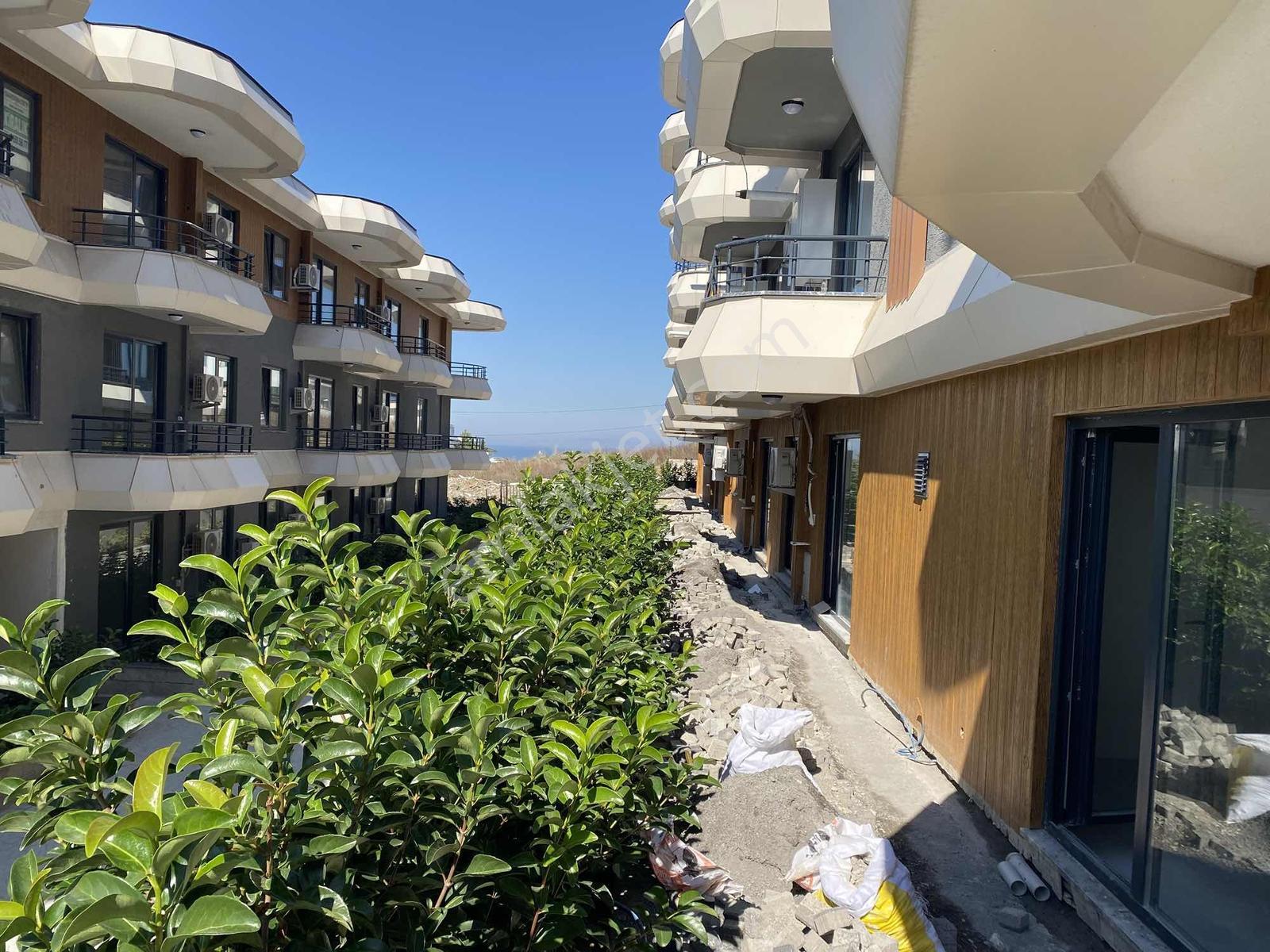 Yüzme Havuzlu Tek Kat 4+1 — fotoğraf 27