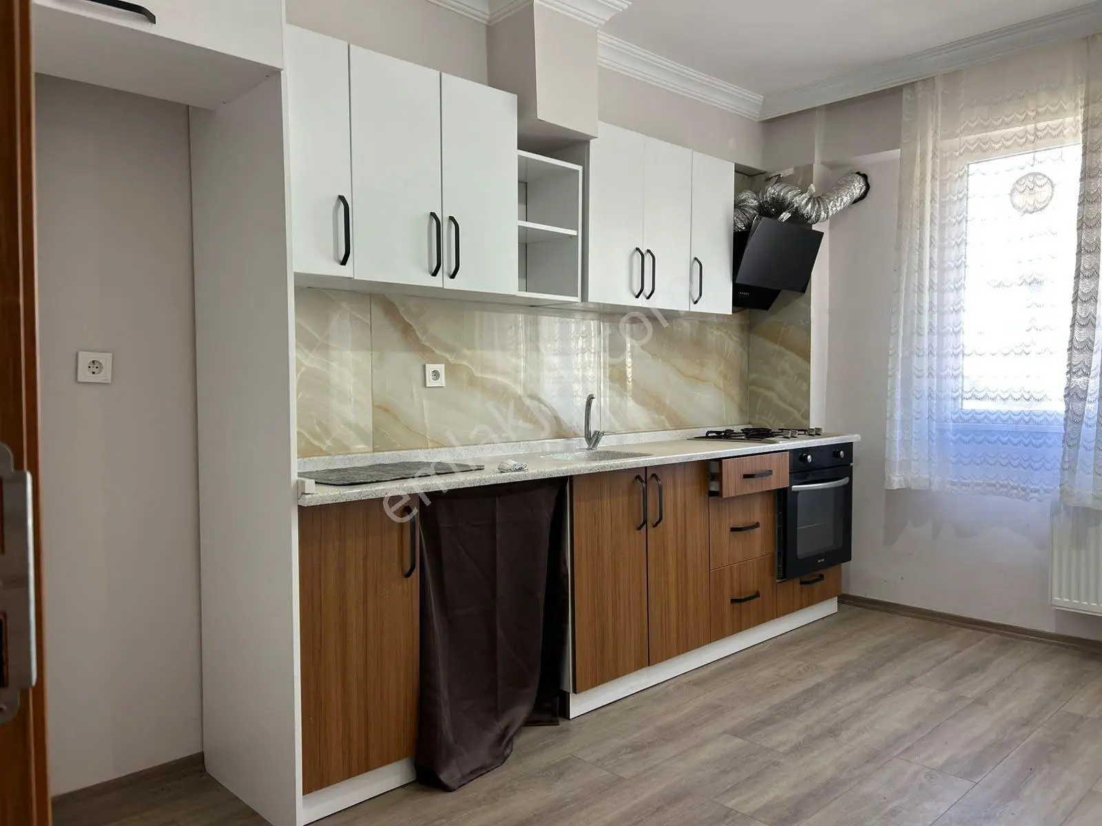 Sadece Yükselden Müstakil Tadında Doğalgazlı Ön Cephe 2+1 Daire — fotoğraf 7