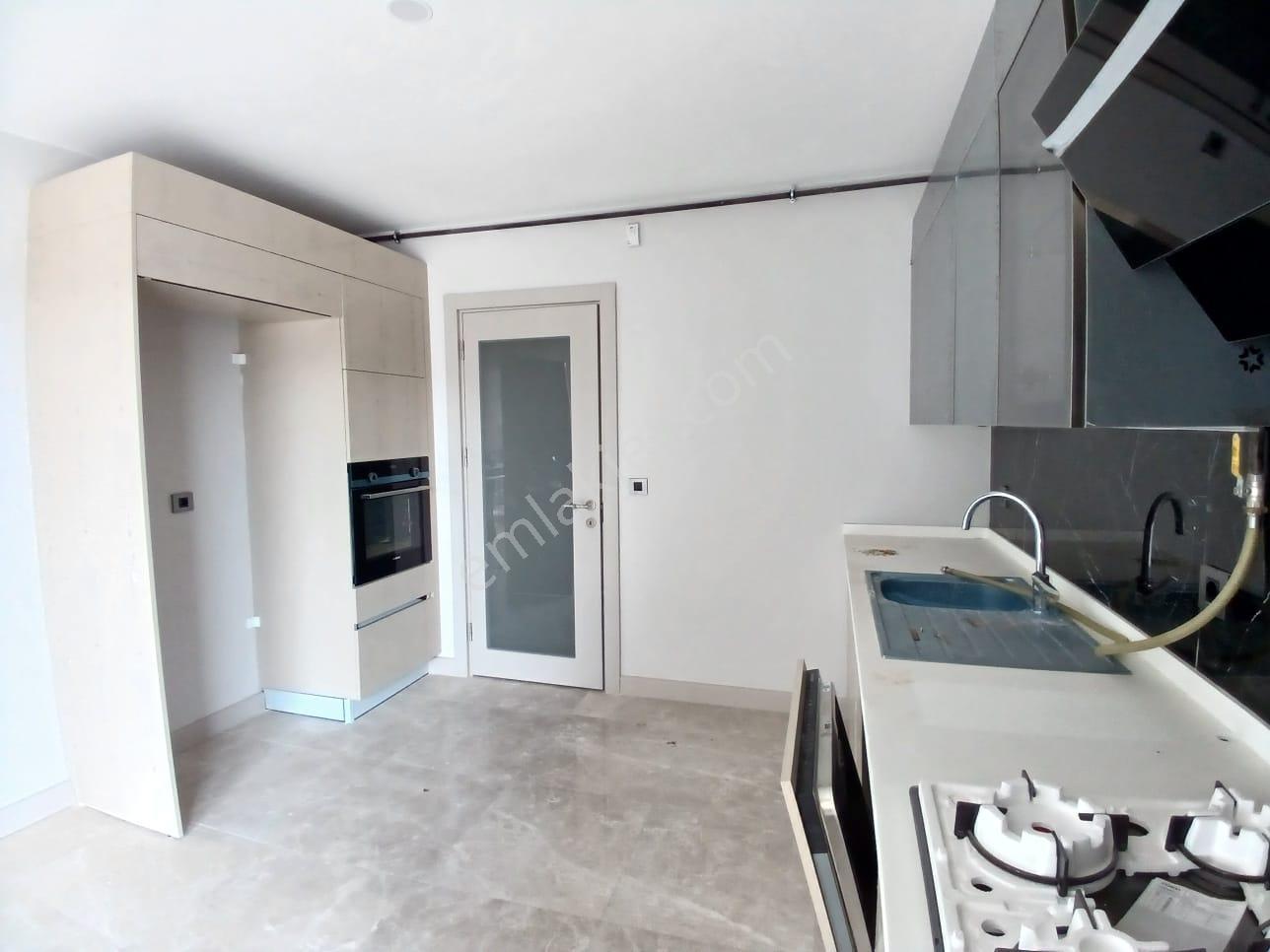 West İstanbul Marinaya Yakın 4.5+1 Yeni Sitede Sıfır Daire — fotoğraf 9