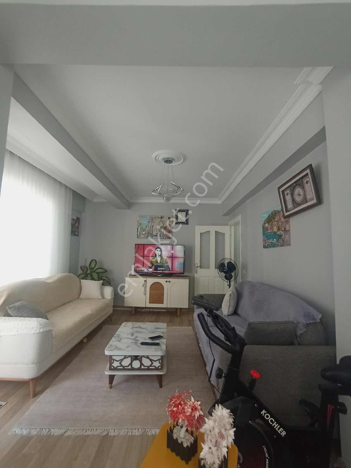 Avcılar Cıhangır'De Satılık 3 + 110 Metre² Daıre