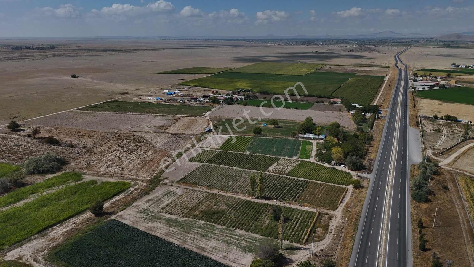 Emin Emlak Niğde Gebere Yola Cephe 8 Dönüm Satılık Tarla — fotoğraf 9