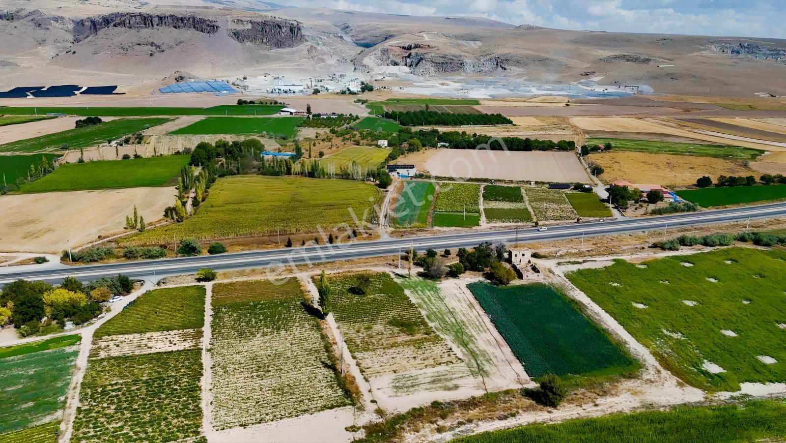 Emin Emlak Niğde Gebere Yola Cephe 8 Dönüm Satılık Tarla — fotoğraf 18
