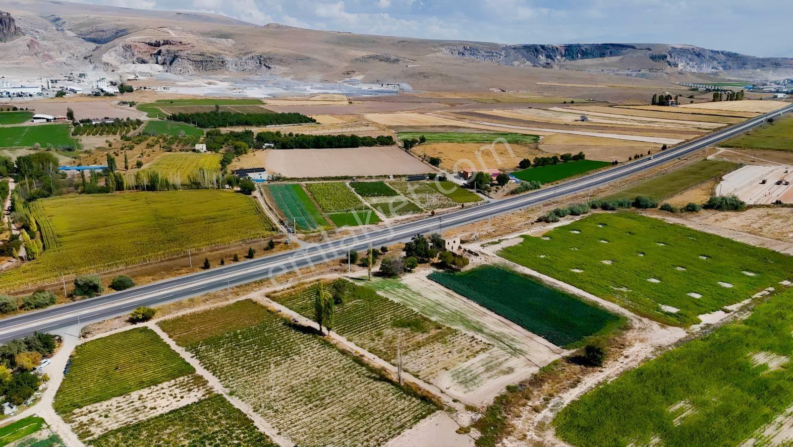 Emin Emlak Niğde Gebere Yola Cephe 8 Dönüm Satılık Tarla — fotoğraf 20