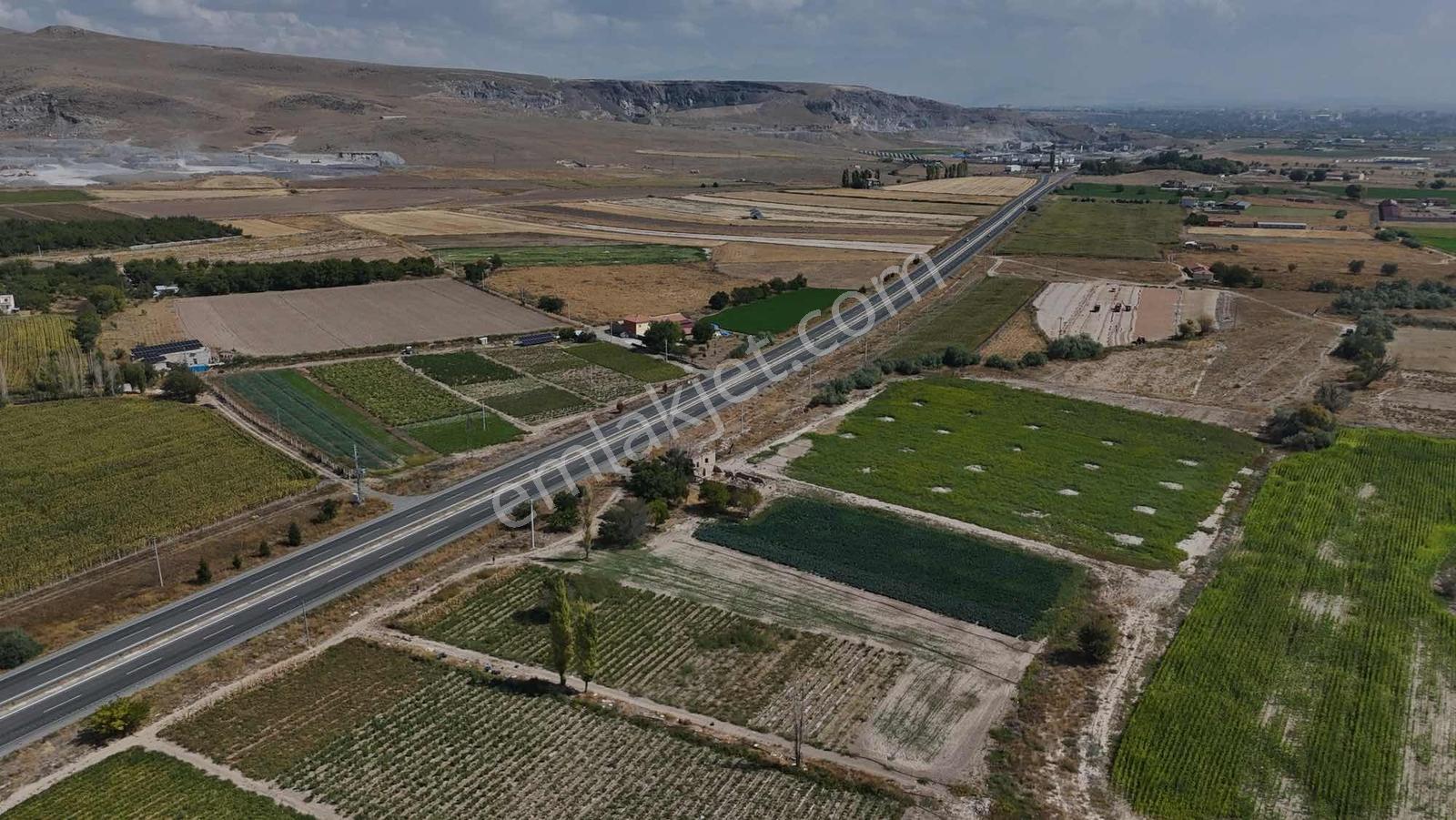 Emin Emlak Niğde Gebere Yola Cephe 8 Dönüm Satılık Tarla — fotoğraf 21