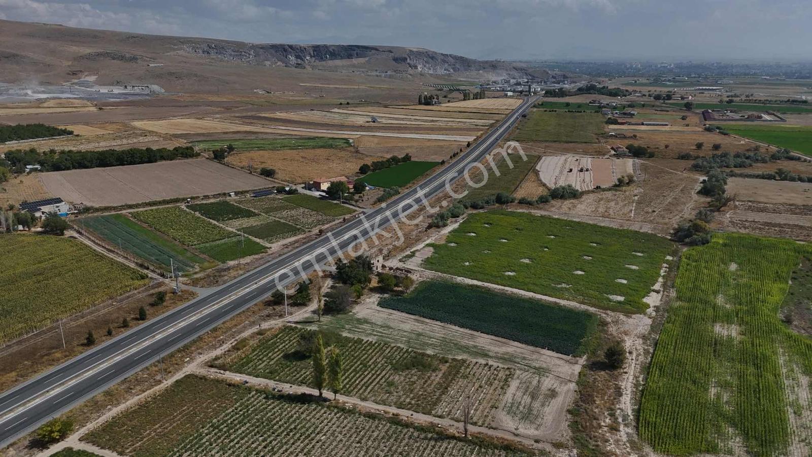 Emin Emlak Niğde Gebere Yola Cephe 8 Dönüm Satılık Tarla — fotoğraf 22