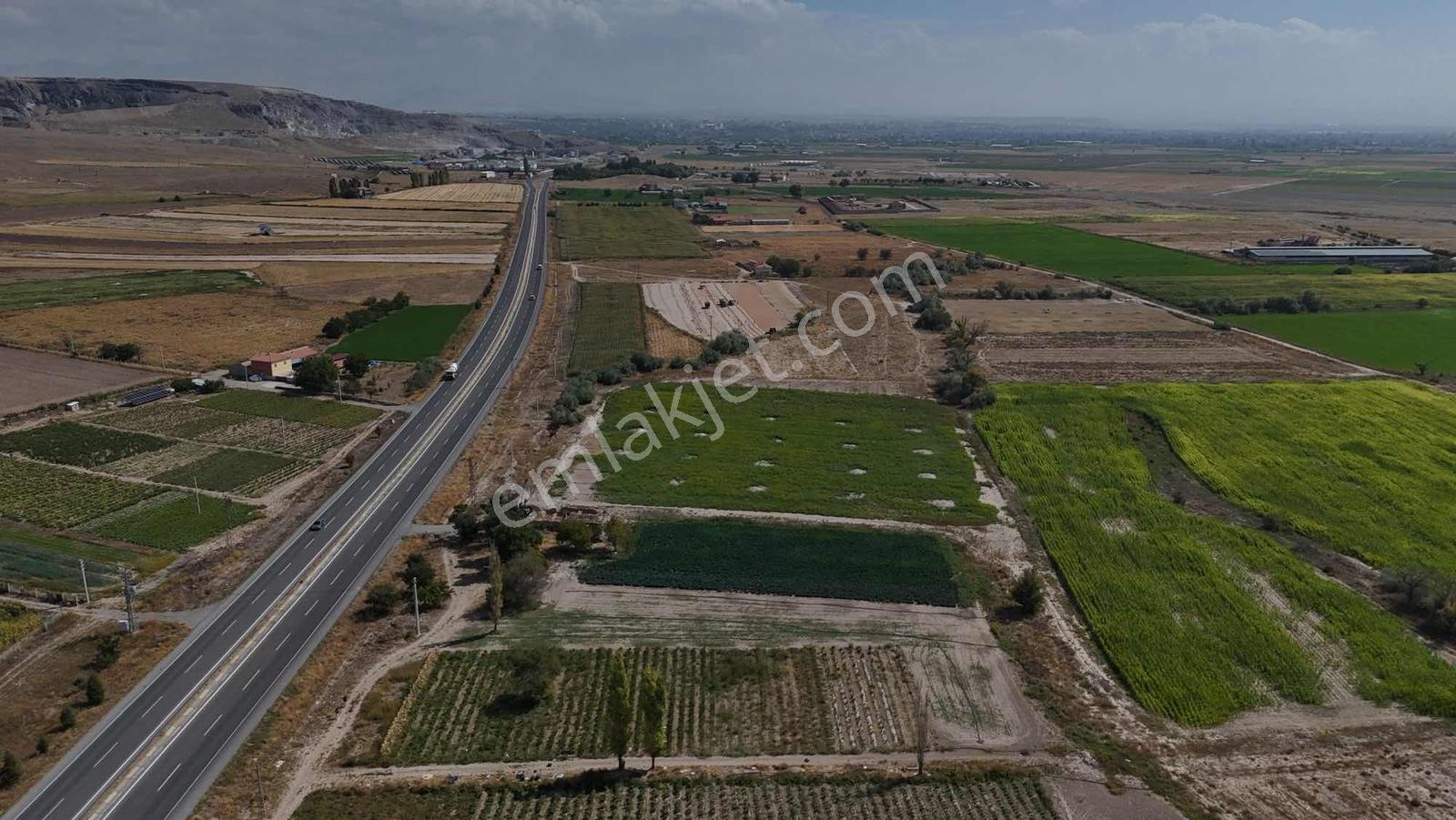Emin Emlak Niğde Gebere Yola Cephe 8 Dönüm Satılık Tarla — fotoğraf 24