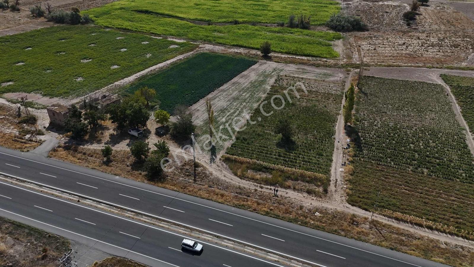 Emin Emlak Niğde Gebere Yola Cephe 8 Dönüm Satılık Tarla — fotoğraf 31