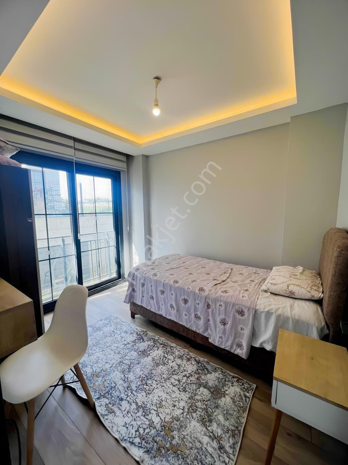 Kulepark~farkıyla~çınarlıda~bulvar~üzeri~villa~tipli~bahçeli~1+1 — fotoğraf 14