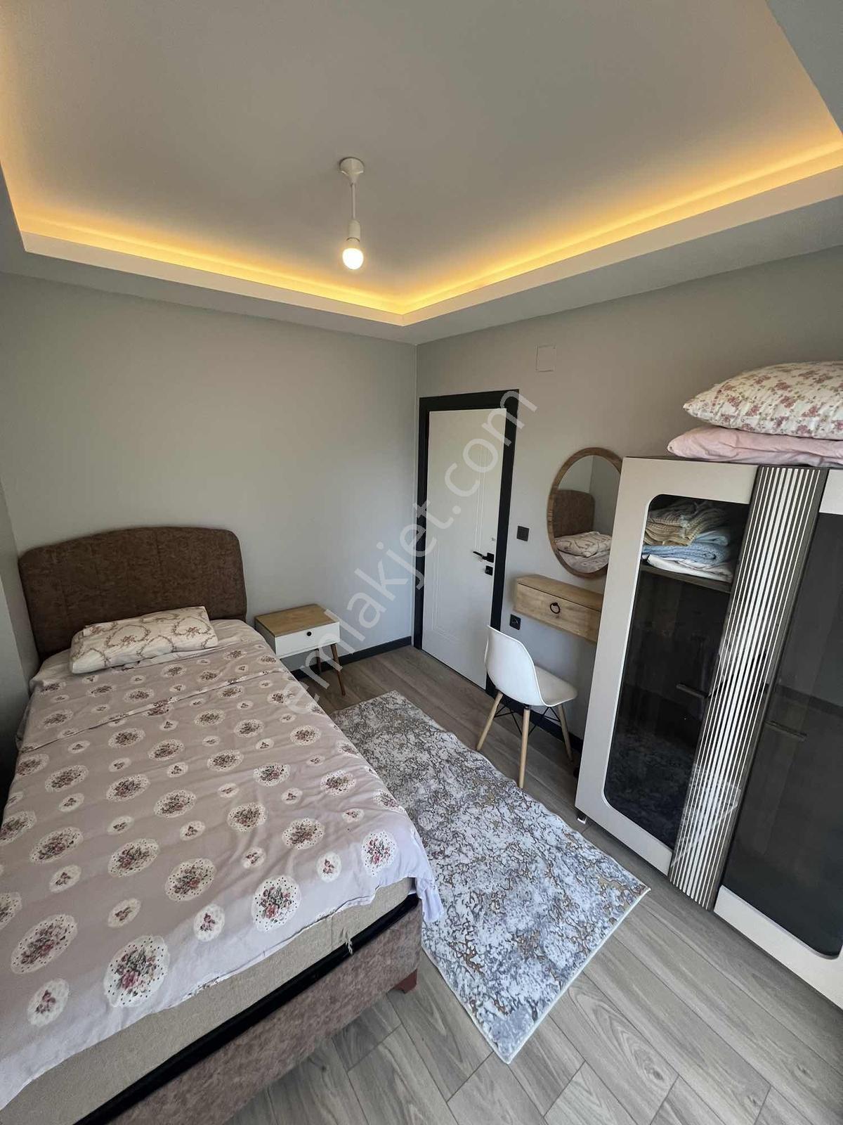 Kulepark~farkıyla~çınarlıda~bulvar~üzeri~villa~tipli~bahçeli~1+1 — fotoğraf 17