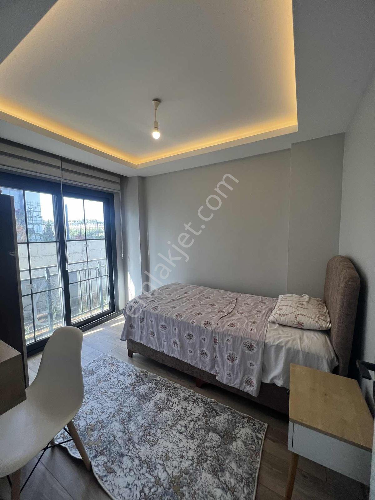 Kulepark~farkıyla~çınarlıda~bulvar~üzeri~villa~tipli~bahçeli~1+1 — fotoğraf 18