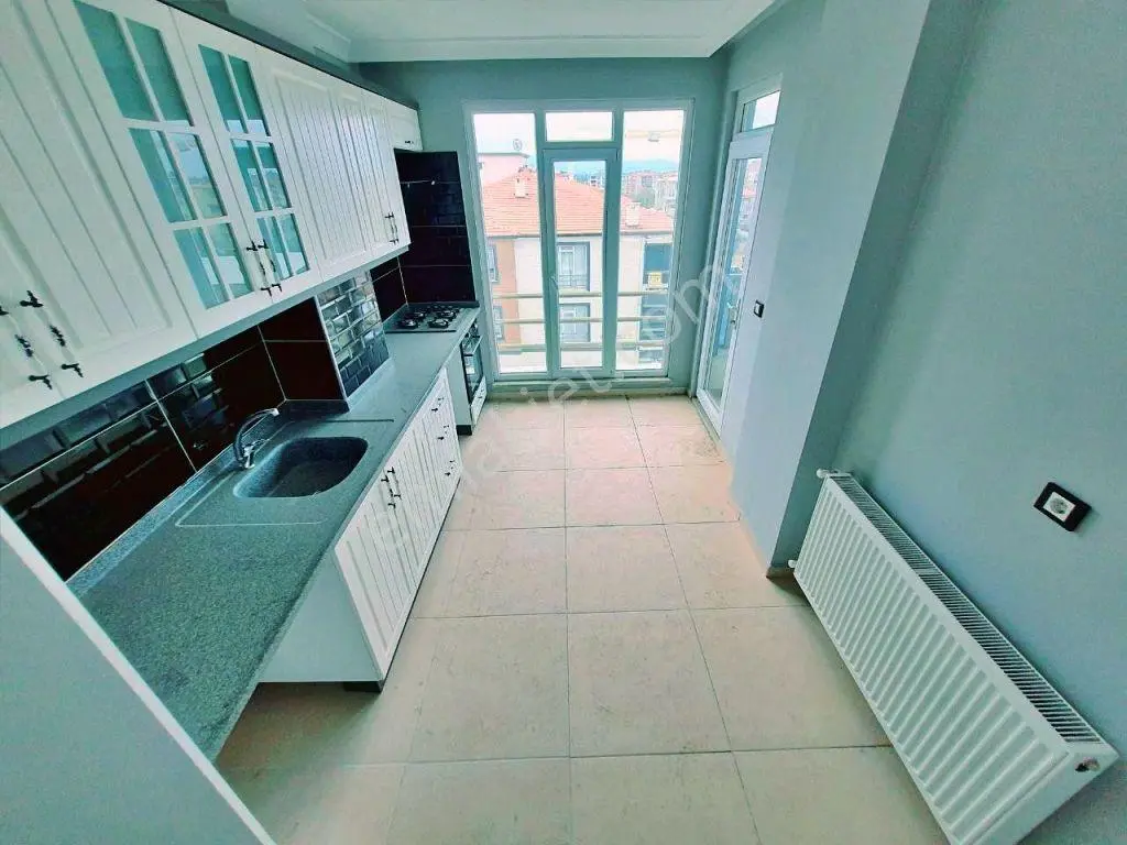 Uytun'dan Kadıköyde Körfez Hastanesi Yakında Doğalgazlı 2+1daire — fotoğraf 12